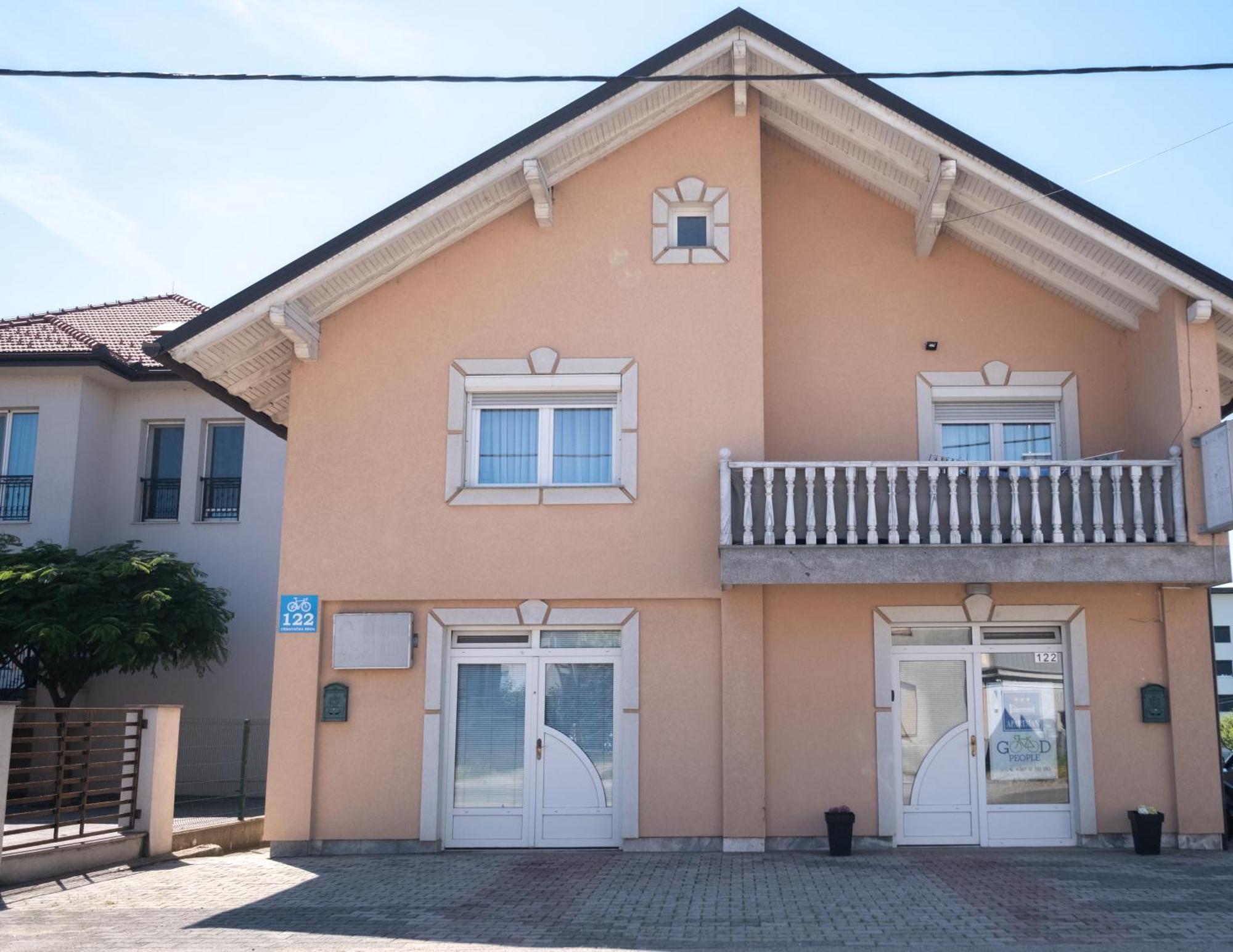 Good People Apartment Bihać Exterior foto